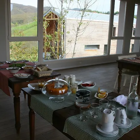 ファームステイ Agriturismo Il Cielo Di Strela